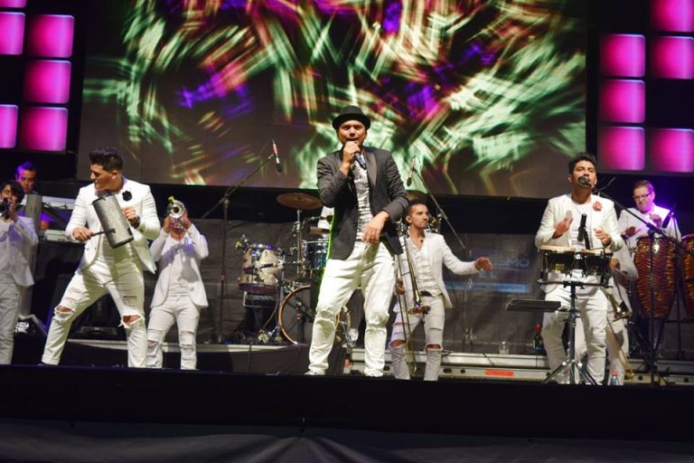 A pura cumbia fue el show de cierre del 186 aniversario de Ovalle