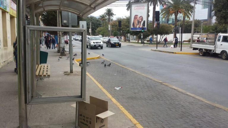 Cuatro días duraron los nuevos paraderos en buenas condiciones