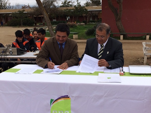 Alumnos del Liceo Agrícola de Ovalle podrán capacitarse en la educación superior