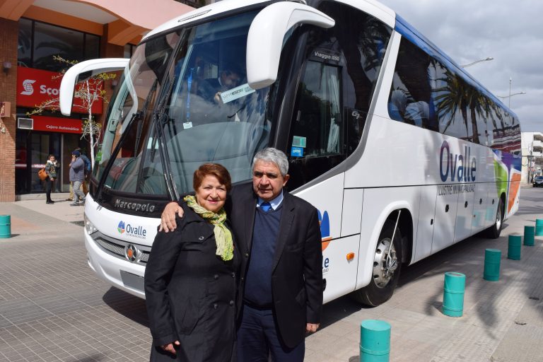 A distintos lugares podrán ir a turistear adultos mayores gracias a compra de bus municipal
