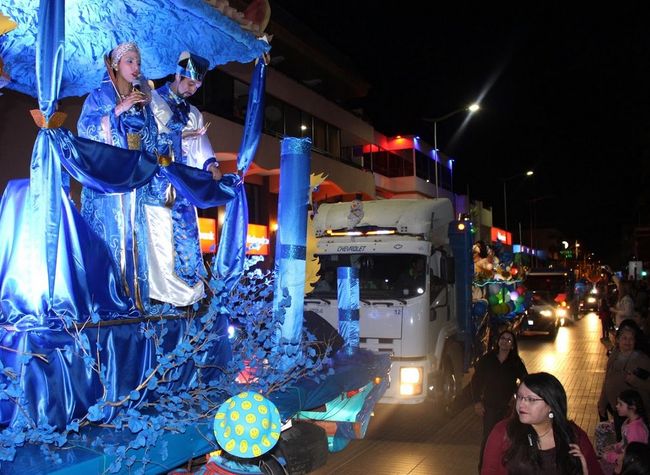 Funcionarios del hospital llenaron de colores las calles de la ciudad con la tradicional farándula