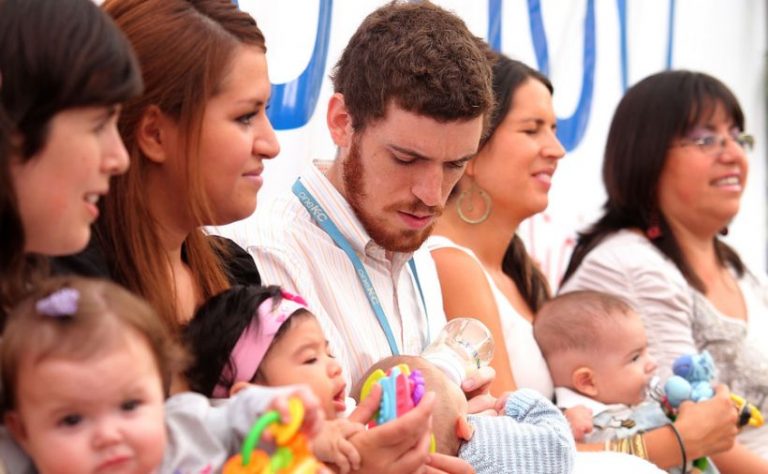 Postnatal Masculino: los desafíos para el mundo privado