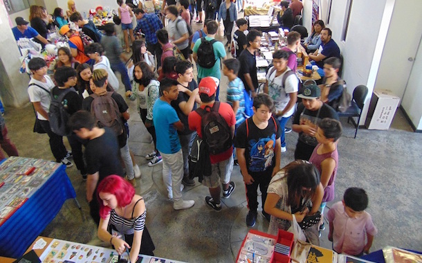 Con presencia de destacada Youtuber nacional se realizó Feria Gamer en Ovalle