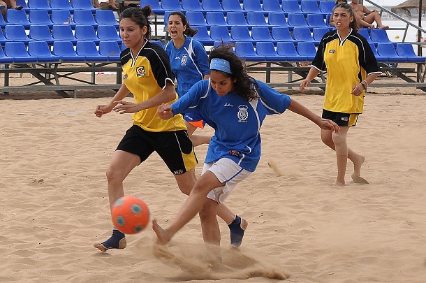 Realizarán torneo de fútbol playa femenino para ovallinas en Tongoy