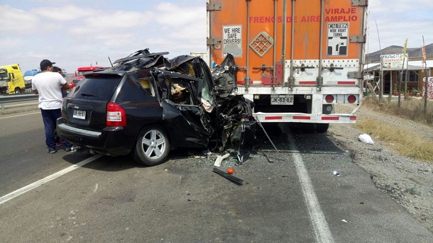Dos fallecidos por accidente automovilístico en ruta 5 norte