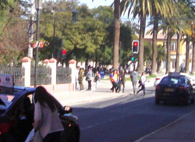 Acusan a gitana de robar dinero de joven en pleno centro