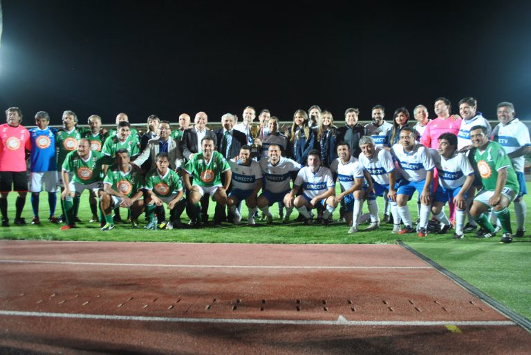 Un emotivo reencuentro con el pueblo ovallino tuvo Hugo Tabilo en el Estadio Diaguita