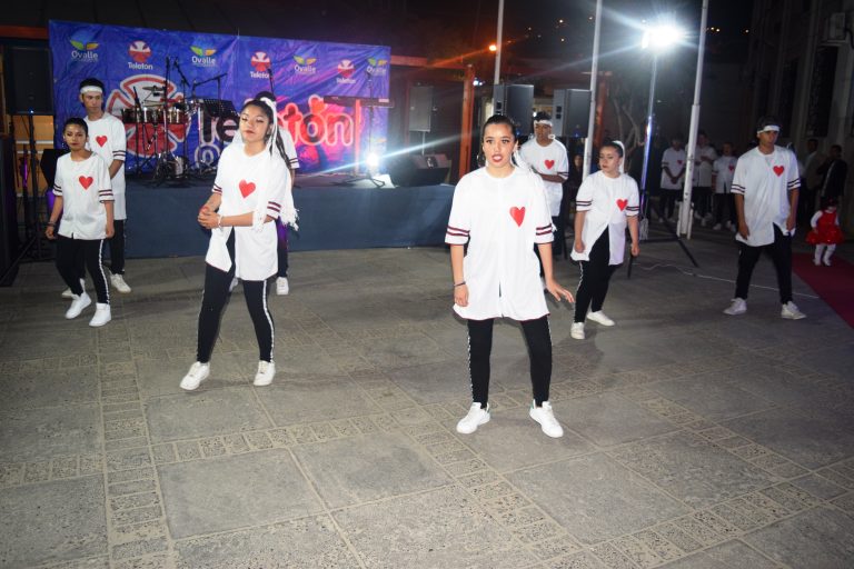 Realizan gala de cantantes, bailarines y animadores ovallinos para Teletón 2018