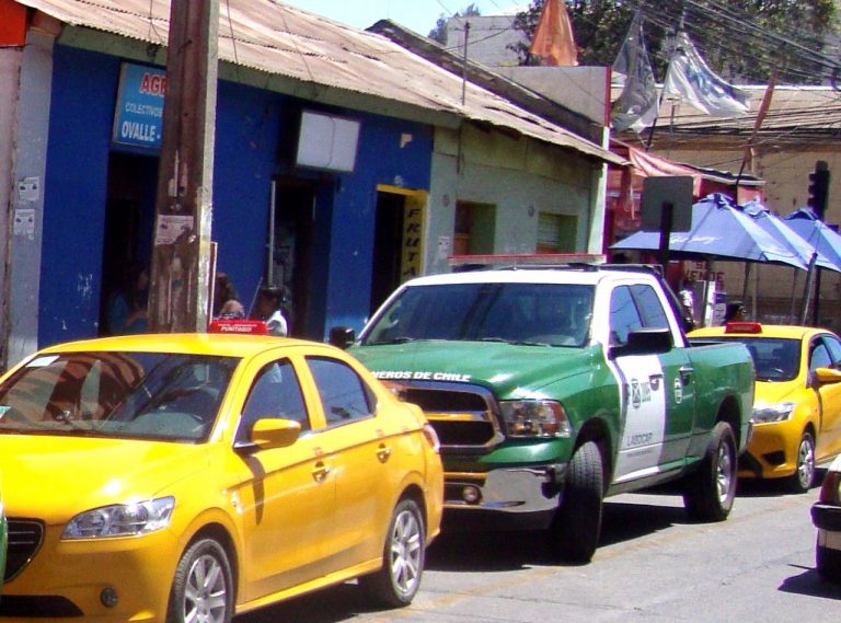 Hombre fue apuñalado al interior de agencia de taxis colectivos en calle Victoria
