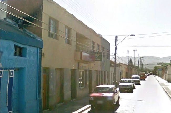 Encuentran sin vida a conocido comerciante en la vía pública frente a su domicilio