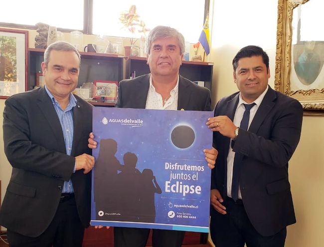 Aguas del Valle presenta en Vicuña plan especial por eclipse de sol