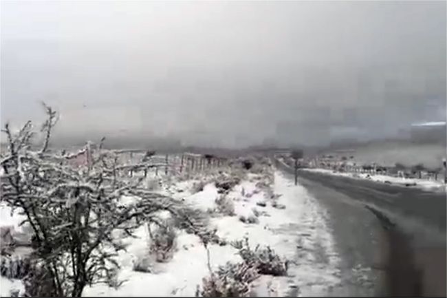 Nieve sorprendió a los combarbalinos esta tarde