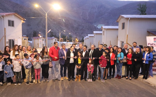 Región: Tras casi 20 años de espera familias de Paihuano recibieron sus viviendas