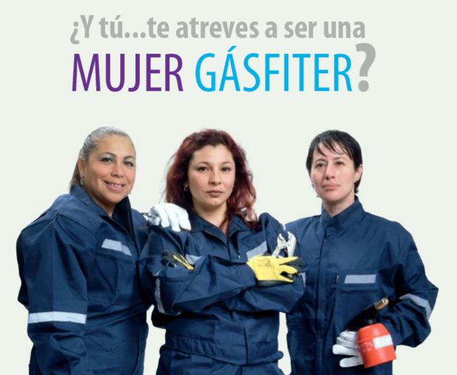 Abren postulaciones para programa de capacitación “Mujeres Gásfiter” de Aguas del Valle