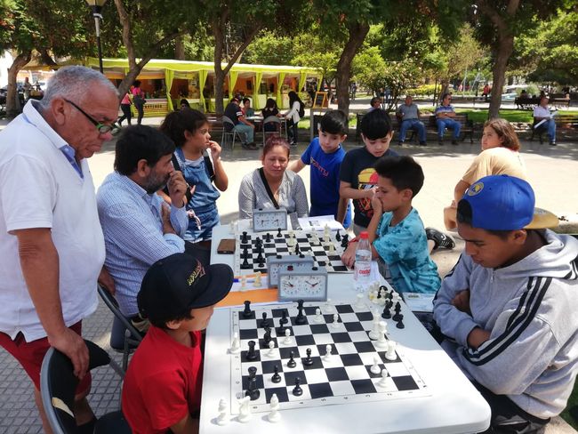 Con talleres de Ajedrez ponen en jaque al aburrimiento en verano ovallino