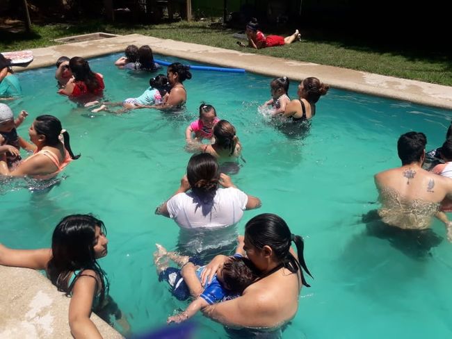 Entregan certificados a participantes en programa de Hidroterapia en Ovalle