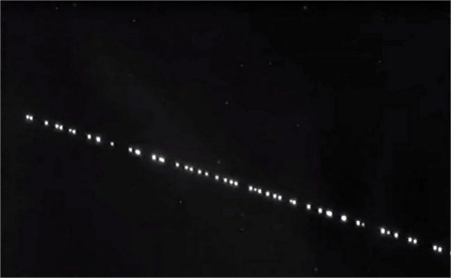 Extra a l nea de luces en el cielo sorprende a comunidad de la