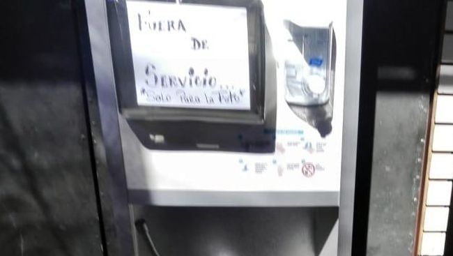 Dispensadores de agua de la Feria Modelo sólo están para la foto