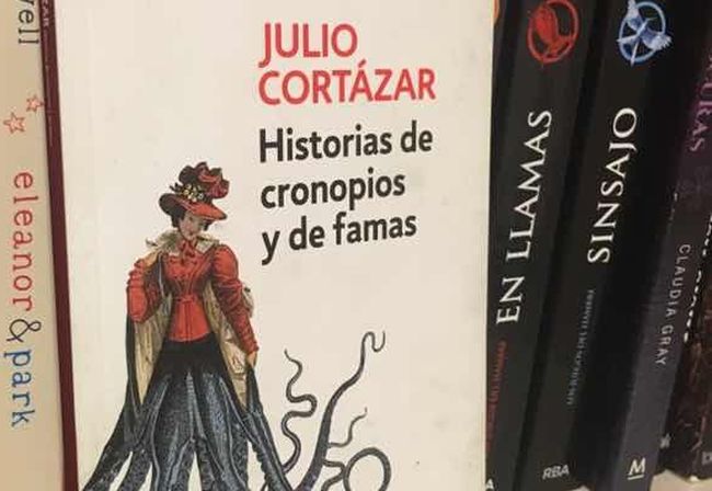 Una historia de Cronopios y Famas en estos tiempos surrealistas e instantáneos