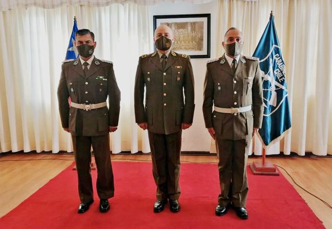 Carabineros: Prefectos de la región ascendieron al grado de coronel