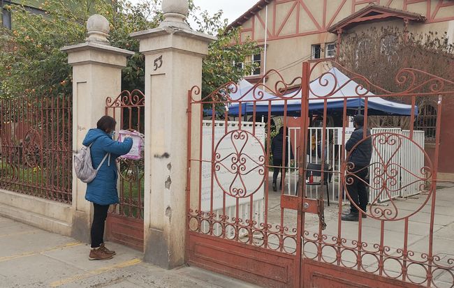 Tres departamentos municipales de Ovalle retoman atención presencial en Fase 4