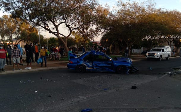 Tres heridos en colisión de alto impacto entre colectivo y automóvil particular