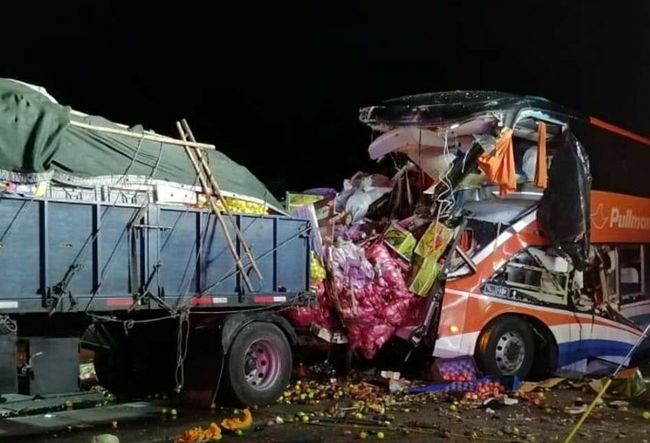 De Ovalle son tripulantes de camión fallecidos en colisión frontal en el norte