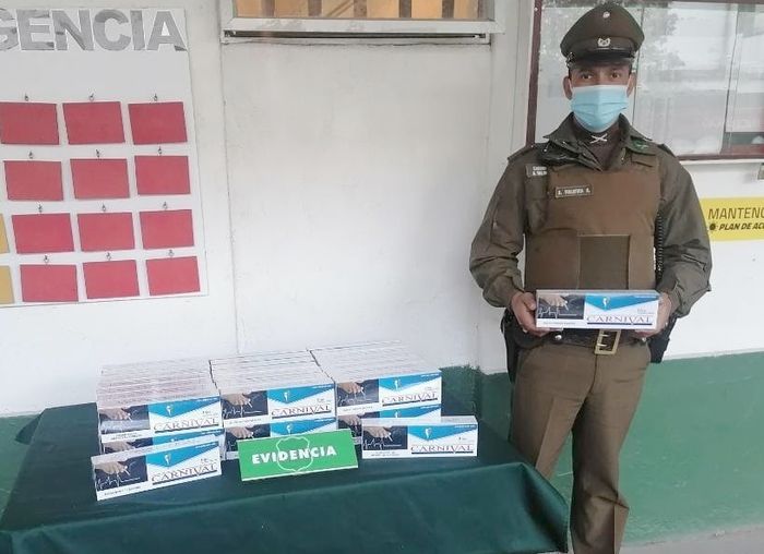 En calle Benavente incautan camioneta cargada con cigarrillos de contrabando