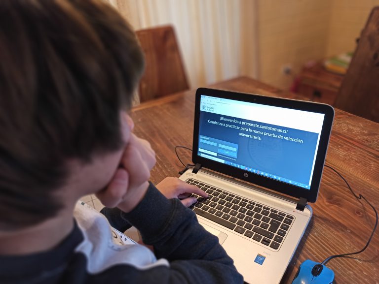 Estudiantes limarinos podrán prepararse para la Prueba de Transición con Ensayo Nacional online