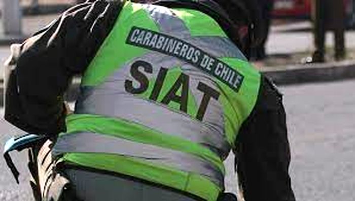 Adolescente fallece al colisionar frontalmente su moto contra una camioneta