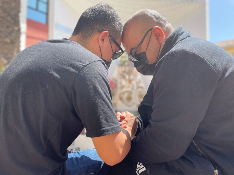 CUIDADOS PALIATIVOS: Con amor familias dejan ir a seres queridos con enfermedades terminales