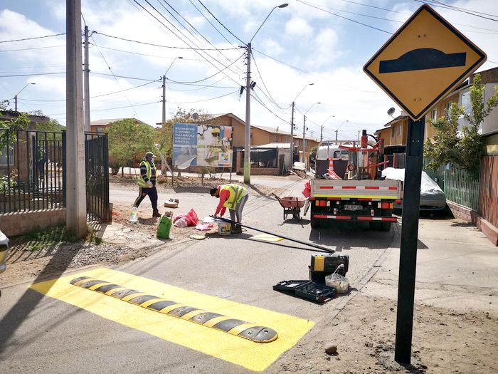 Con Resaltos quieren parar el carro a conductores irresponsables