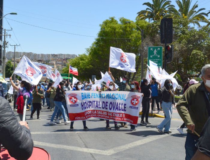 Funcionarios de la Salud marcharon por calles por demandas laborales