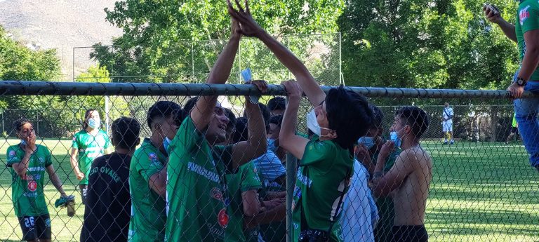 Siguen en carrera: El “equipo de la gente” fue más efectivo en los penales