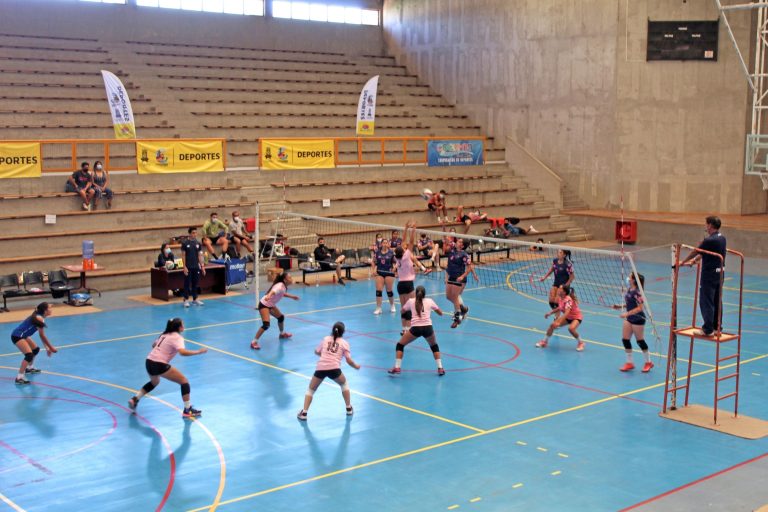 SE DESARROLLA GRAN CAMPEONATO NACIONAL DE VOLEIBOL EN COQUIMBO