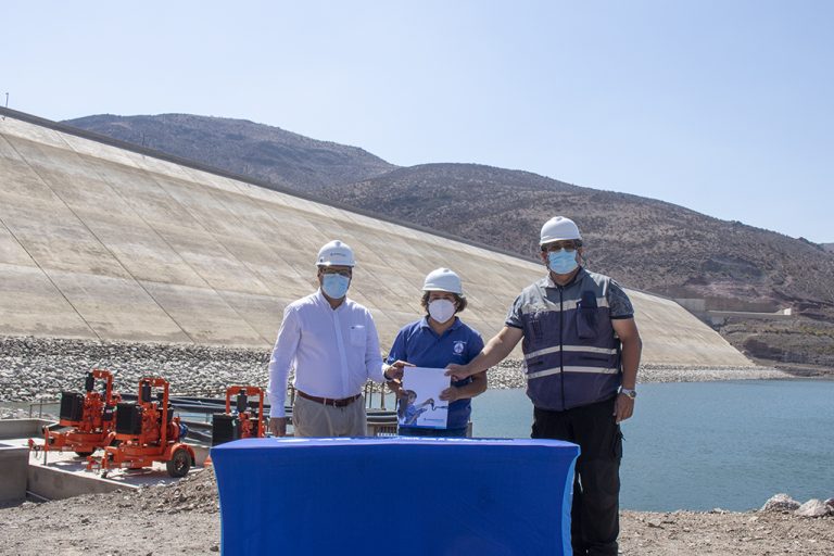 Aguas del Valle:Firman acuerdo para recuperar el embalse el Bato entre Junta de Vigilancia Río Illapel y DOH