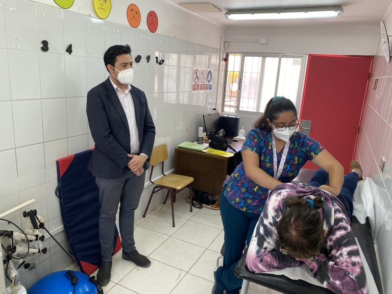 Vecinos de Tongoy disfrutarán de nueva sala de rehabilitación kinésica