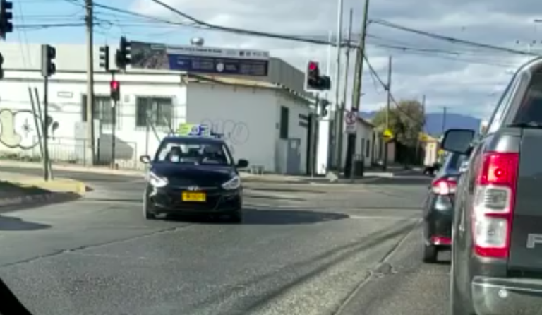 ¡Sólo 10 segundos! automovilistas reclaman por la duración de semáforo en salida sur de Ovalle
