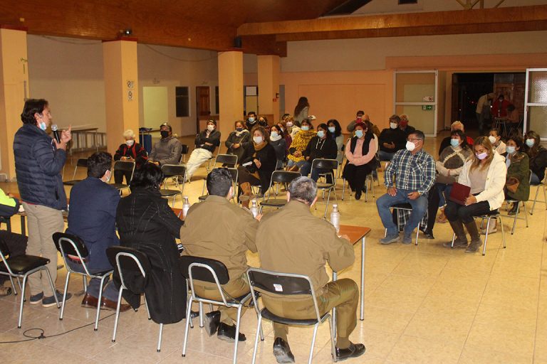 <strong>Vecinos y autoridades inician mesa de trabajo de seguridad en Tongoy </strong>