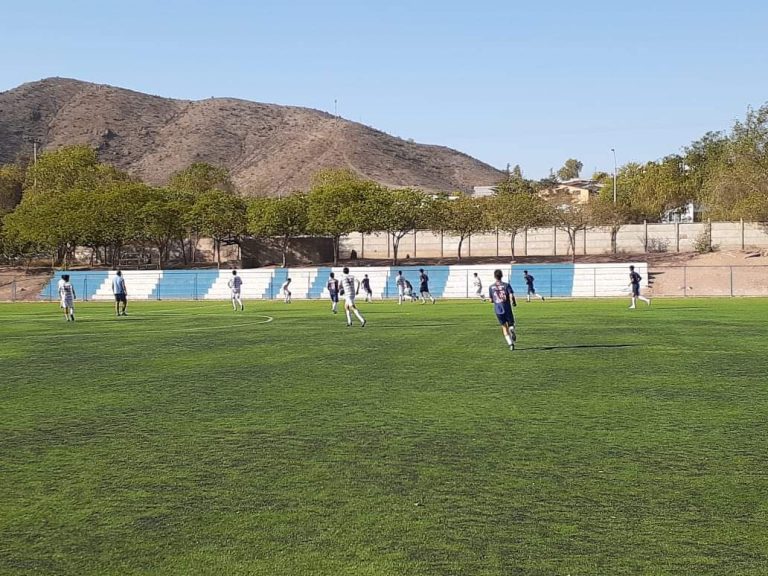 Autoridades prometen trabajo colaborativo para el mejoramiento del Estadio Municipal de Monte Patria