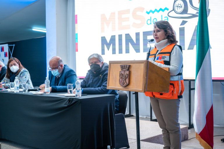 Ministra Hernando encabeza la primera mesa provincial de minería en la región de Coquimbo