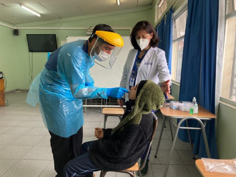 Refuerzan testeo preventivo en colegios para evitar contagios de Covid-19 en la comunidad escolar