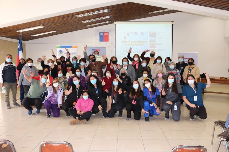 Adultos mayores de Ovalle reciben capacitación en temáticas de salud