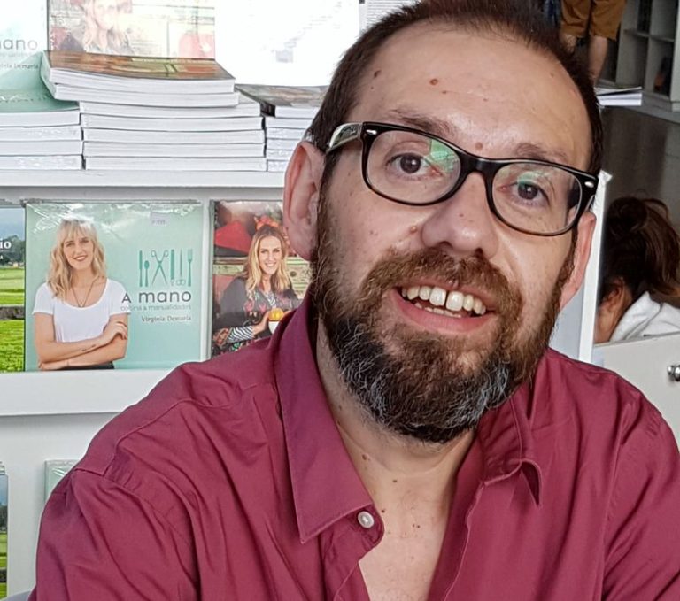 Llega a la Feria del Libro de Ovalle Francisco Ortega, el Dan Brown chileno