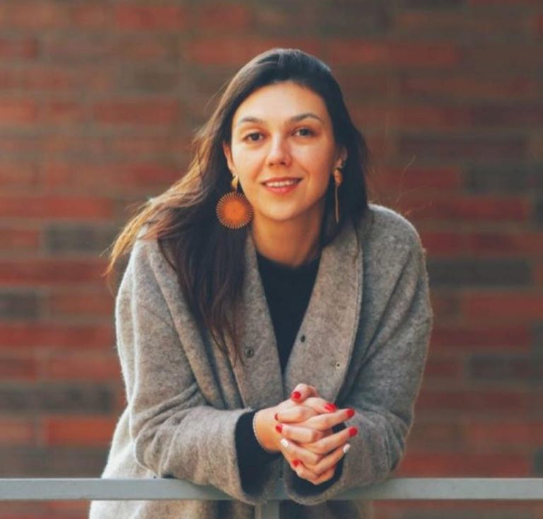 Ovallina asume como ministra de Ciencia, Tecnología, Conocimiento e Innovación