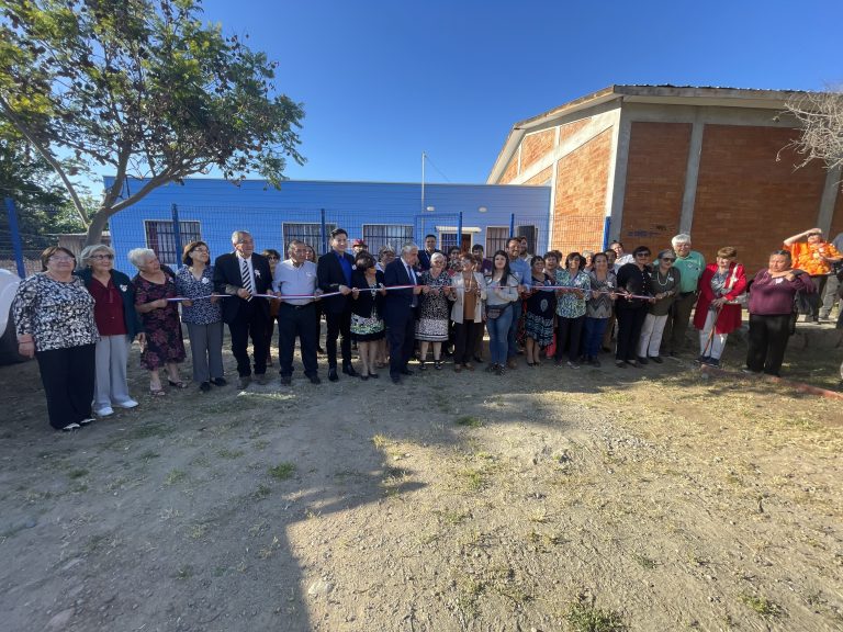 Club de adultos mayores Días de Gloria cuenta con nueva sede social