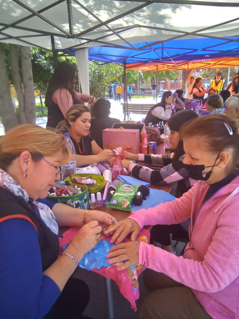 Realizan operativos sociales en beneficio de la comunidad en Punitaqui