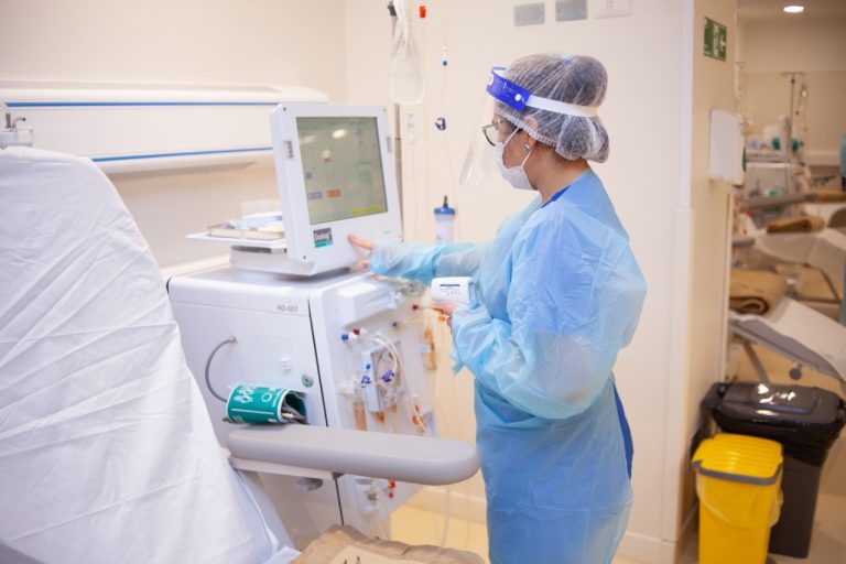 Unidad de diálisis del Hospital de Ovalle cumplió un año de funcionamiento