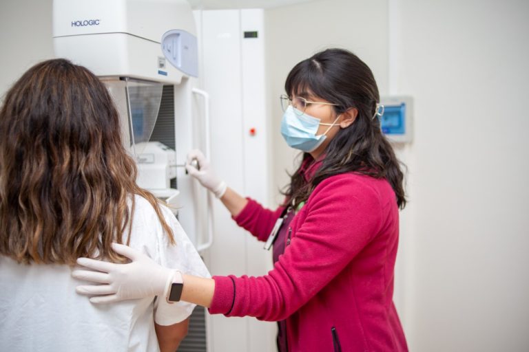 Detectar el cáncer de mama a tiempo es fundamental para  combatirlo con mayores probabilidades de éxito