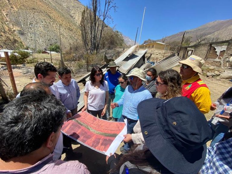 Subsecretaria de vivienda y urbanismo visitó Monte Patria para coordinar apoyo a familias afectadas por incendio